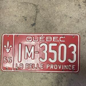 Vintage Québec License Plate